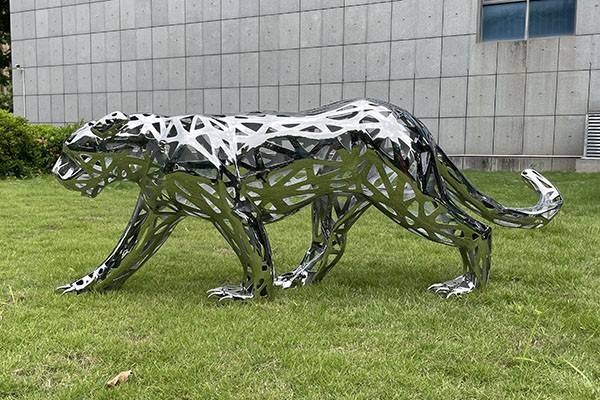 Steel Hollow Leopard Sculpture For Garden Decoration